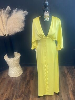 Elegant Yellow Satin V-Neck Maxi Dress